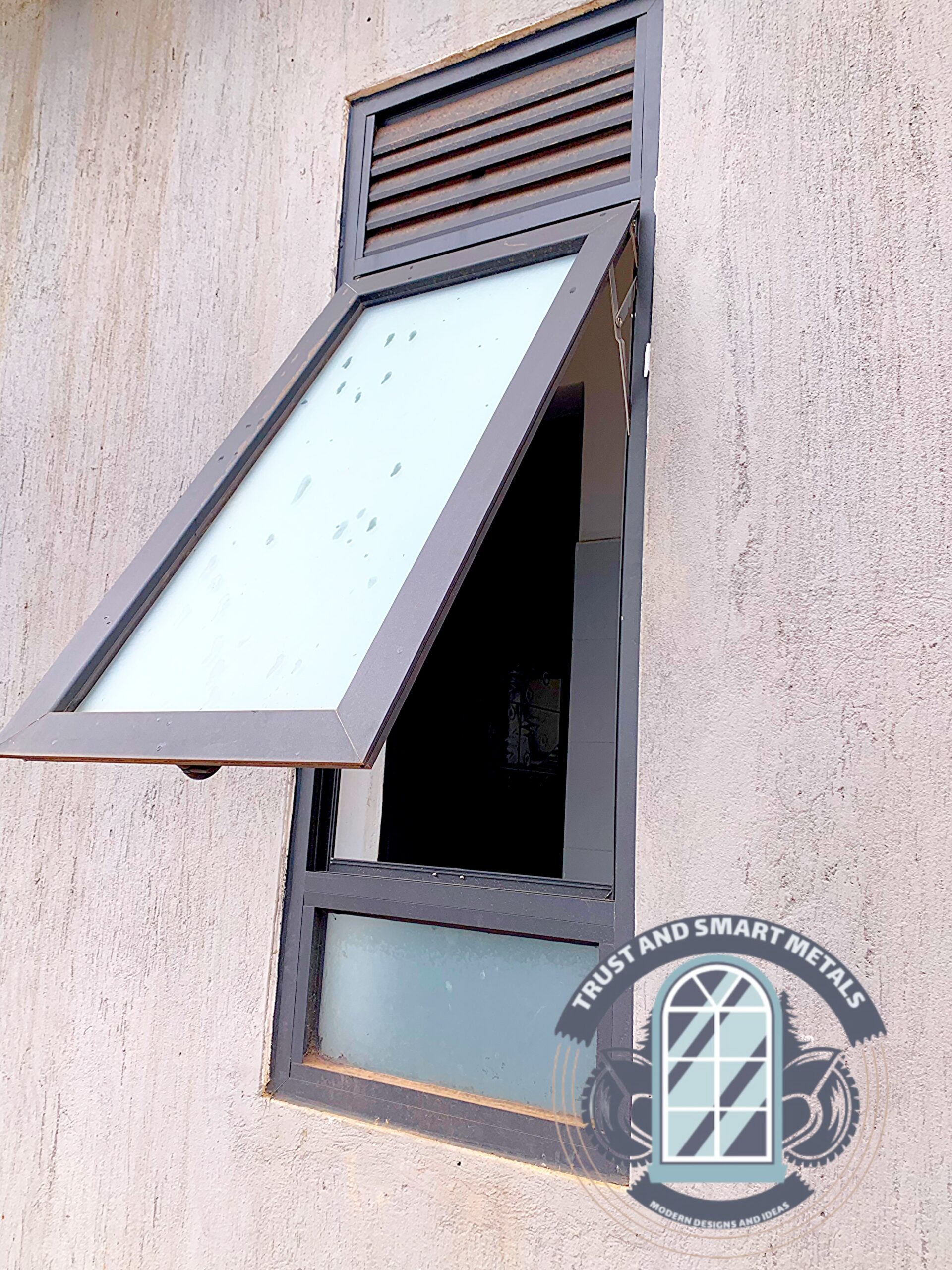 Aluminum bathroom window