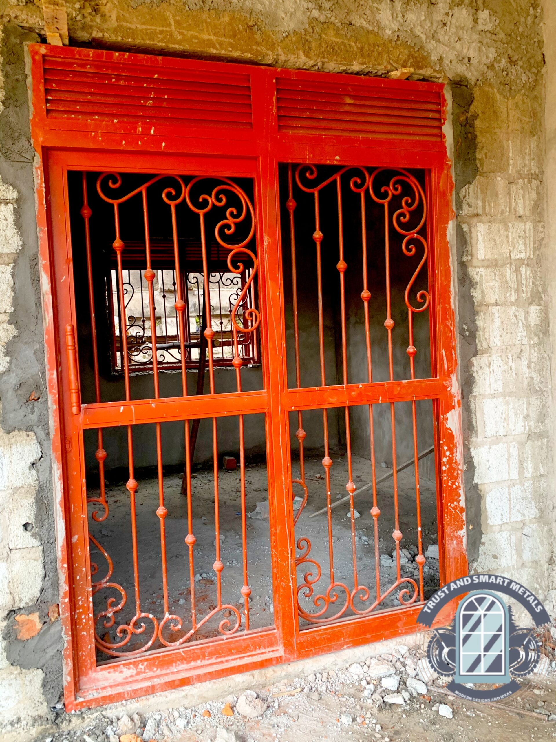 Single sliding door